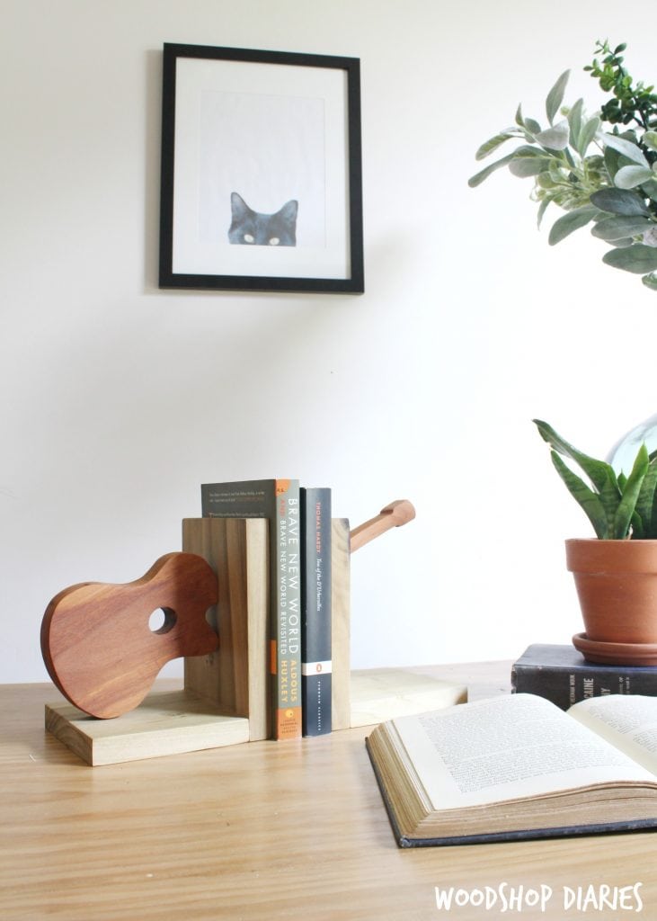 27 Ridiculously Easy DIY Bookends For Your Shelves