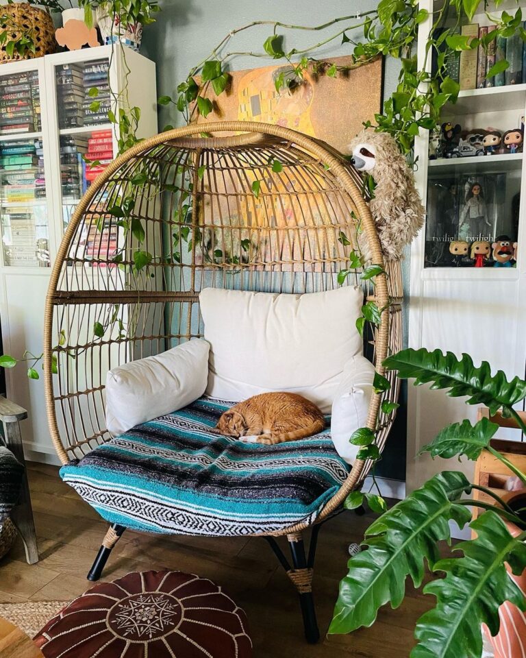 25 Modern And Stylish Indoor Egg Chair Ideas You Will Love