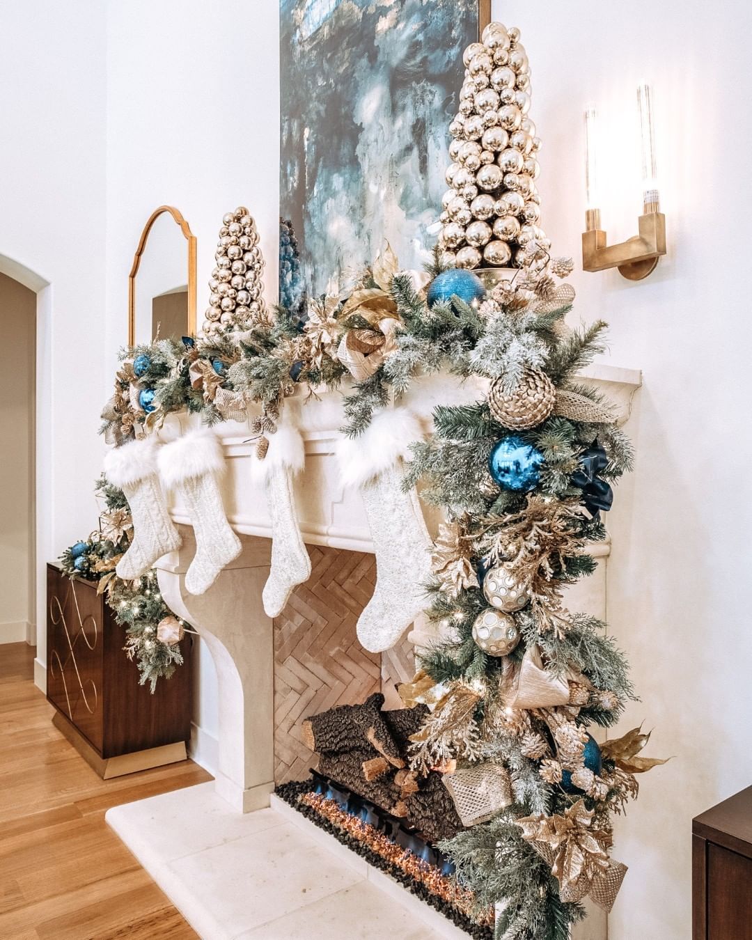 25 Super White And Gold Christmas Decor Ideas
