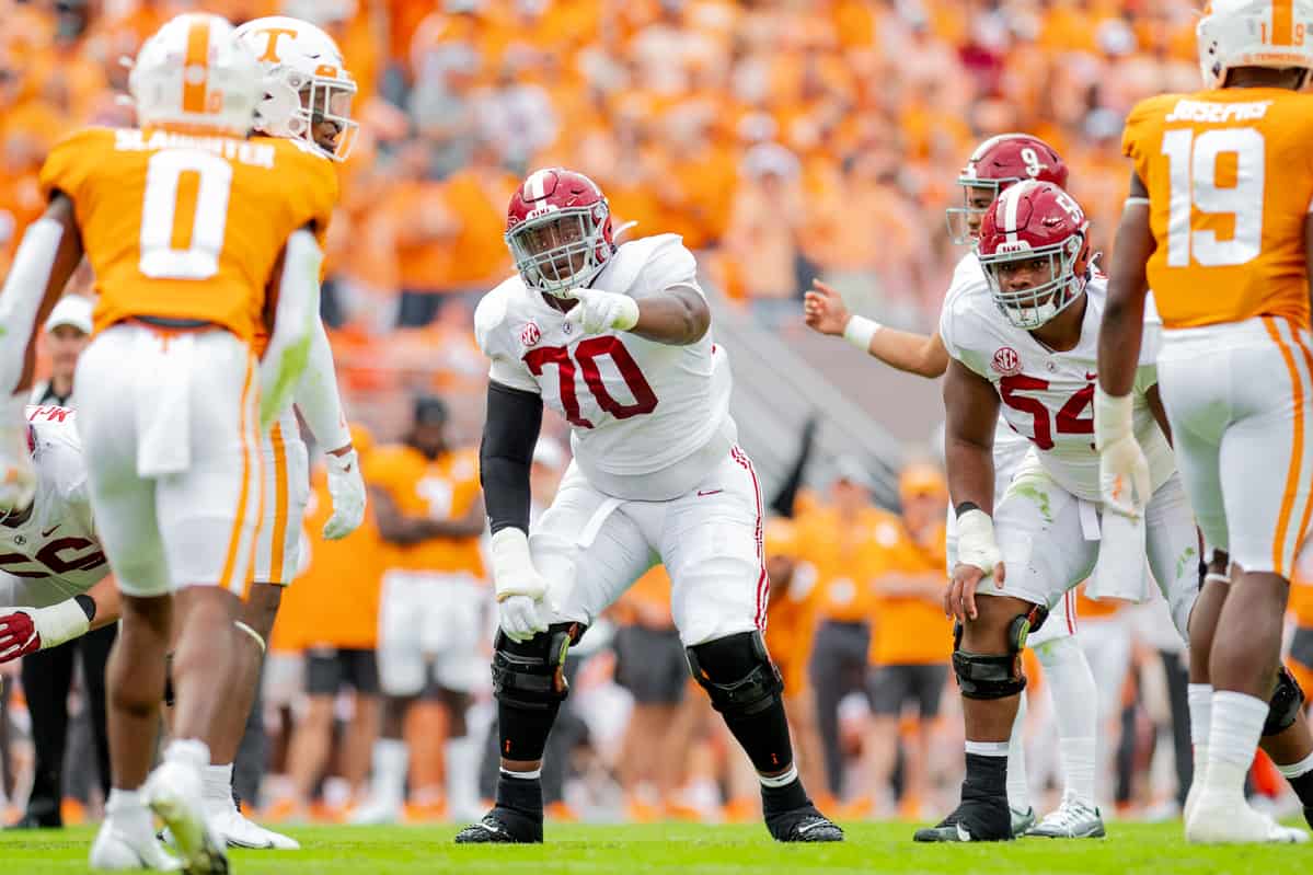Alabama offensive linemen start NIL partnership with beef jerky company