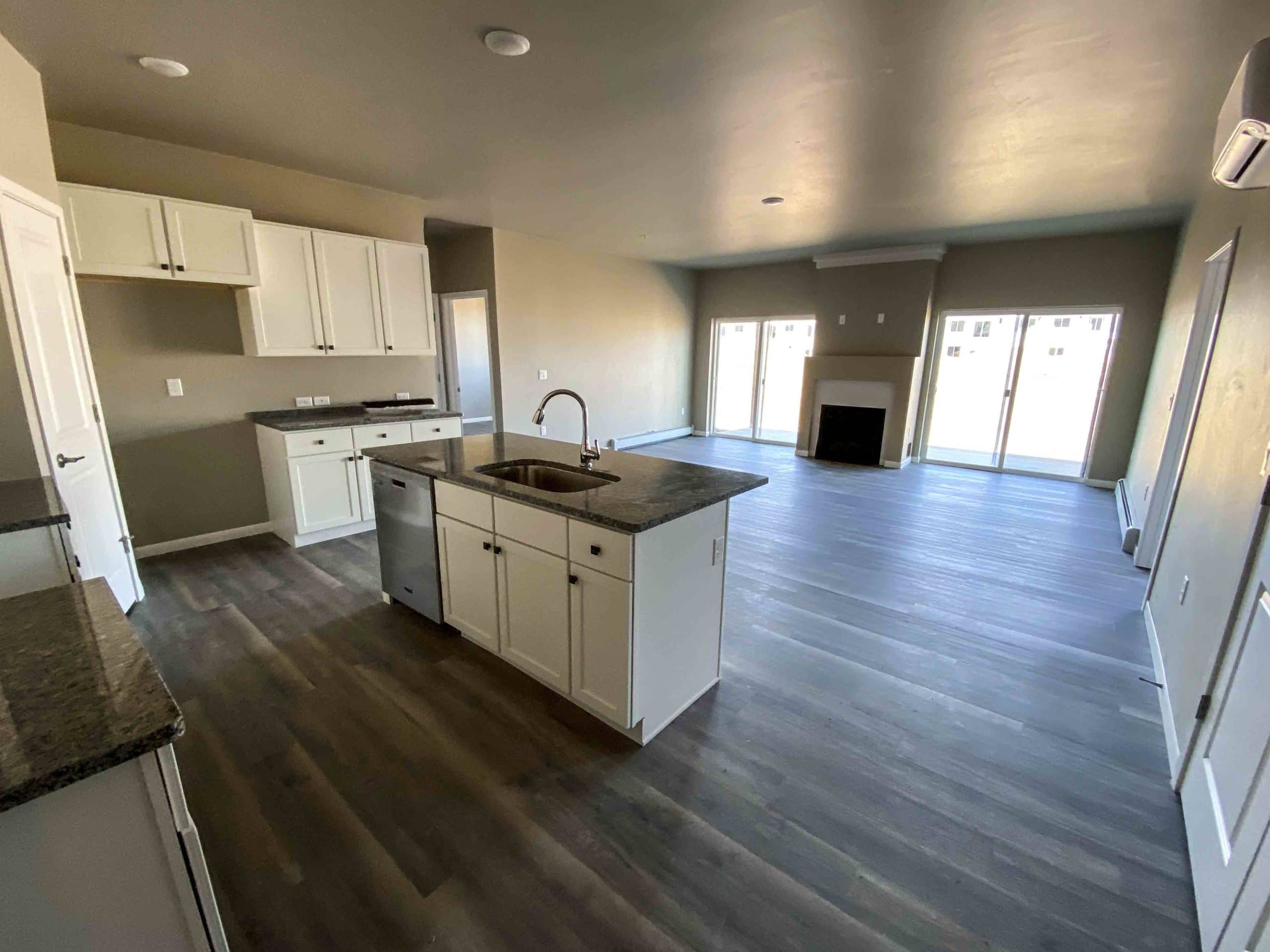 Kimberly Luxury Apartments THE CURRENT Roots