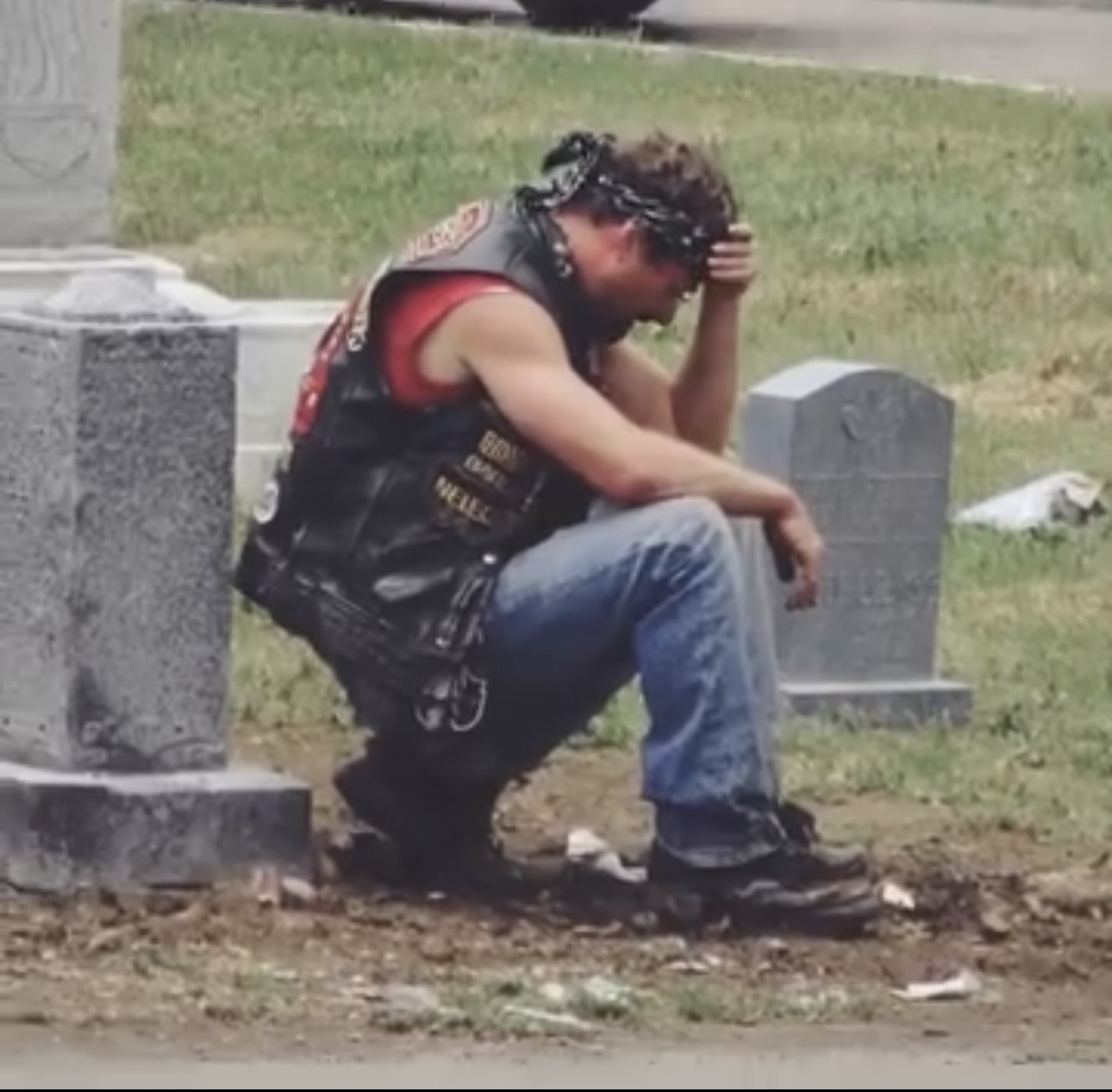 The Stranger at My Wife’s Grave The Heartbreaking Secret That Changed