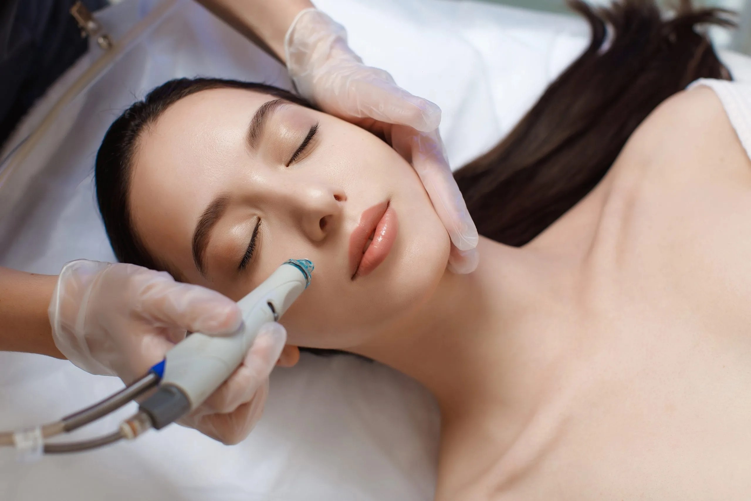 What Is The Hydrafacial Treatment, And Why Is It So Popular?