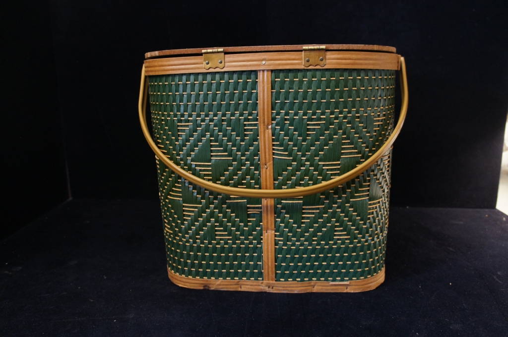 Vintage Burlington Hawkeye Layererd Large Wicker Picnic Basket Green W