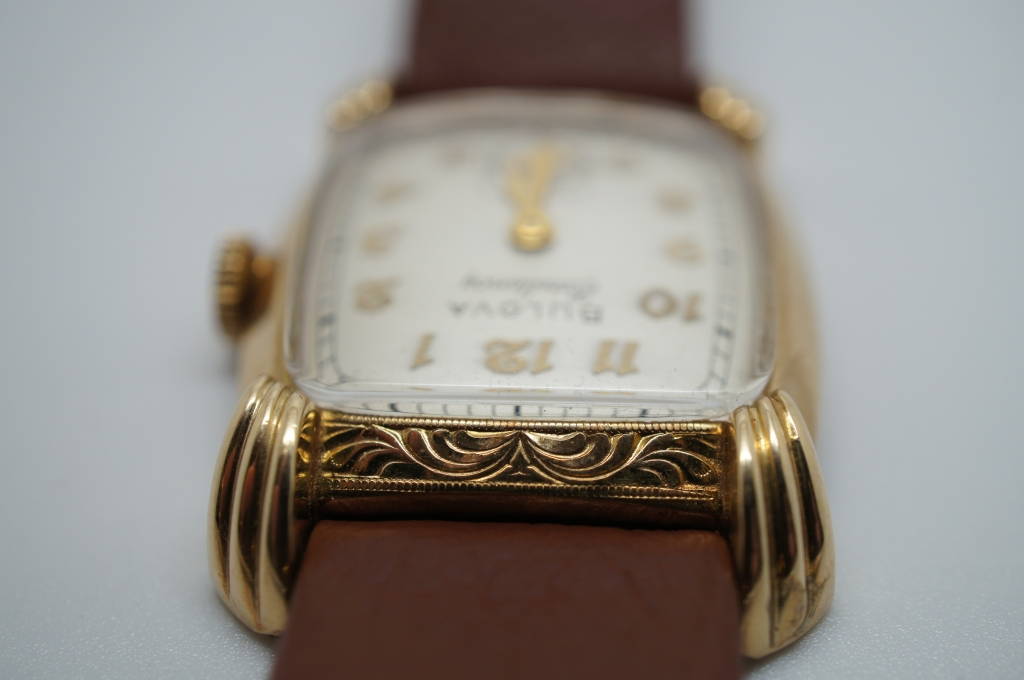 Vintage Mens Bulova 10K Gold Filled L1 Watch w/ Brown Leather Band Bracelet