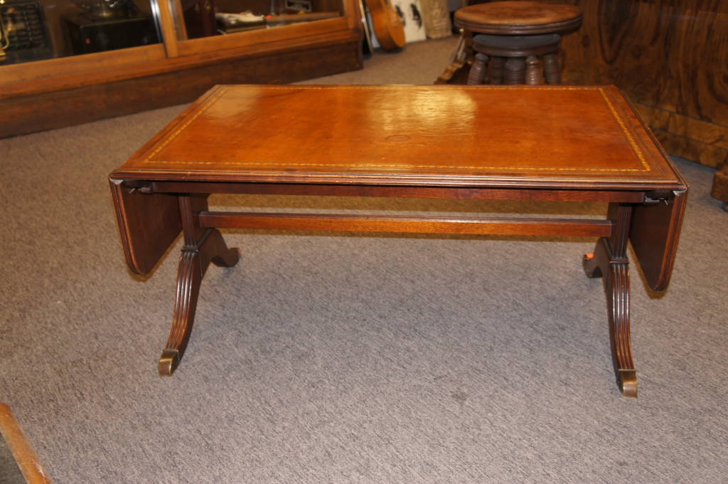 Wonderful Vintage Mahogany Dropleaf Leather Top Coffee Tableremoved