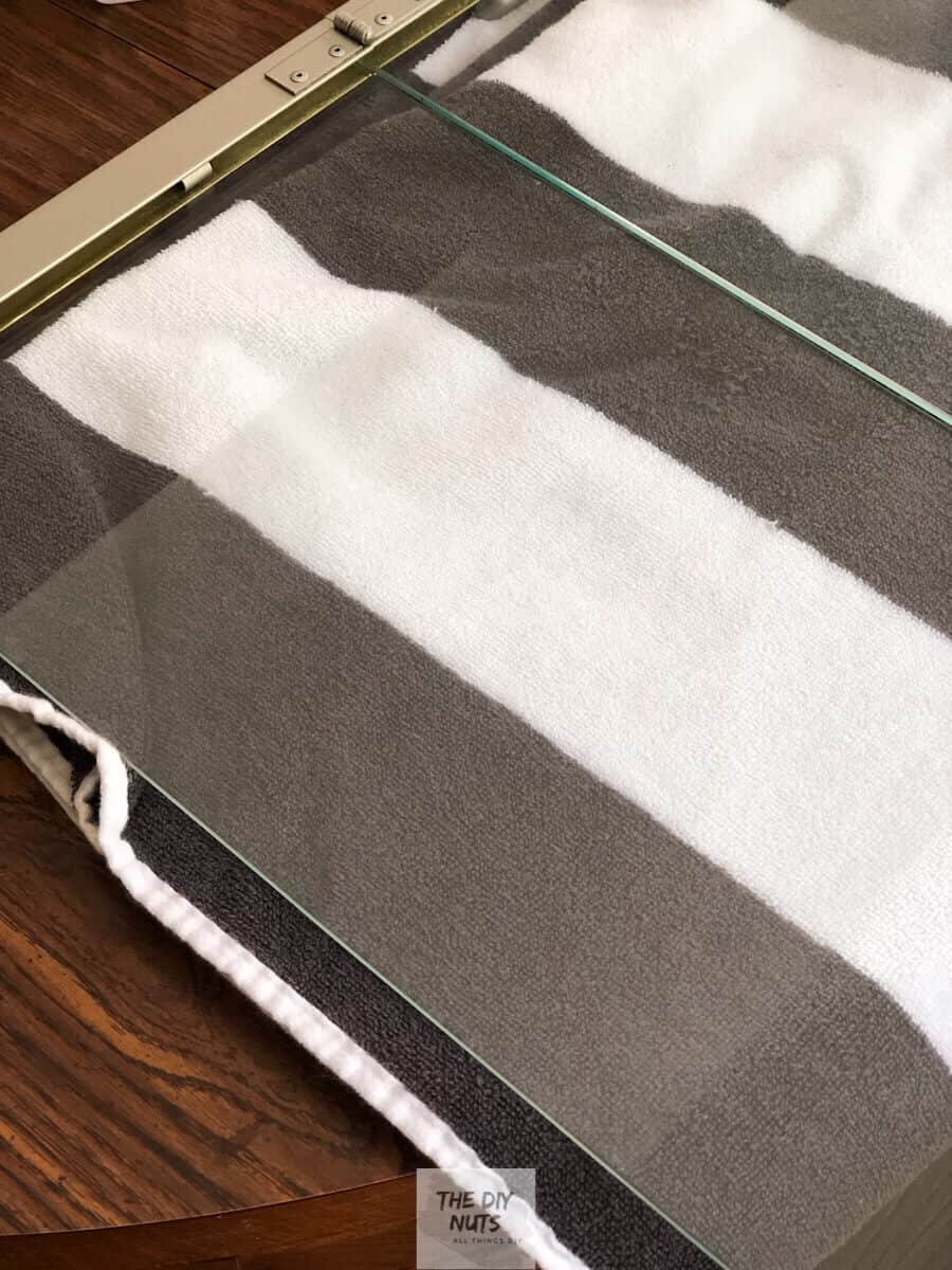 Remove Spray Paint From Glass Captions Tempo