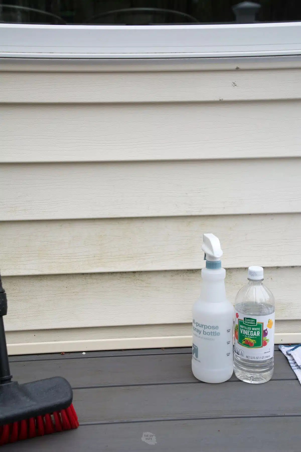 Best Homemade Vinyl Siding Cleaner (EcoFriendly) The DIY Nuts