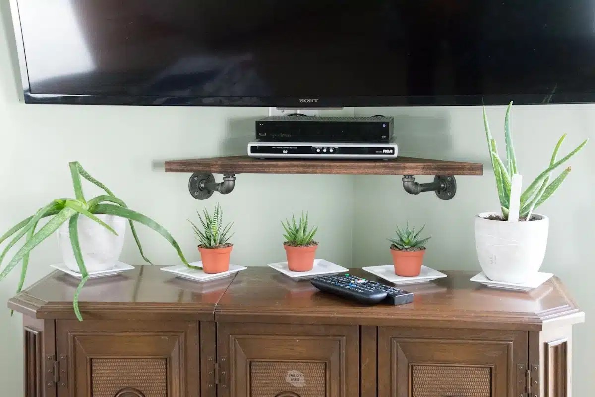 DIY Pipe Corner Shelf For Under Your Mounted TV The DIY Nuts