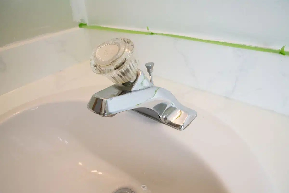 Can You Spray Paint A Bathroom Faucet? The DIY Nuts