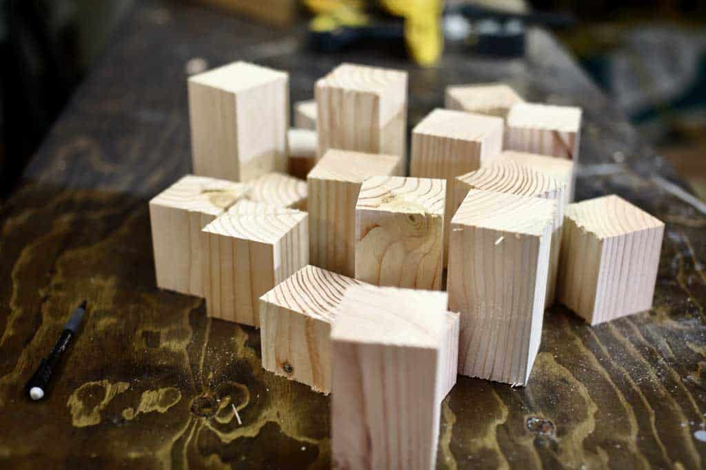 How to make a DIY Wooden Candle Holders TheDIYPlan