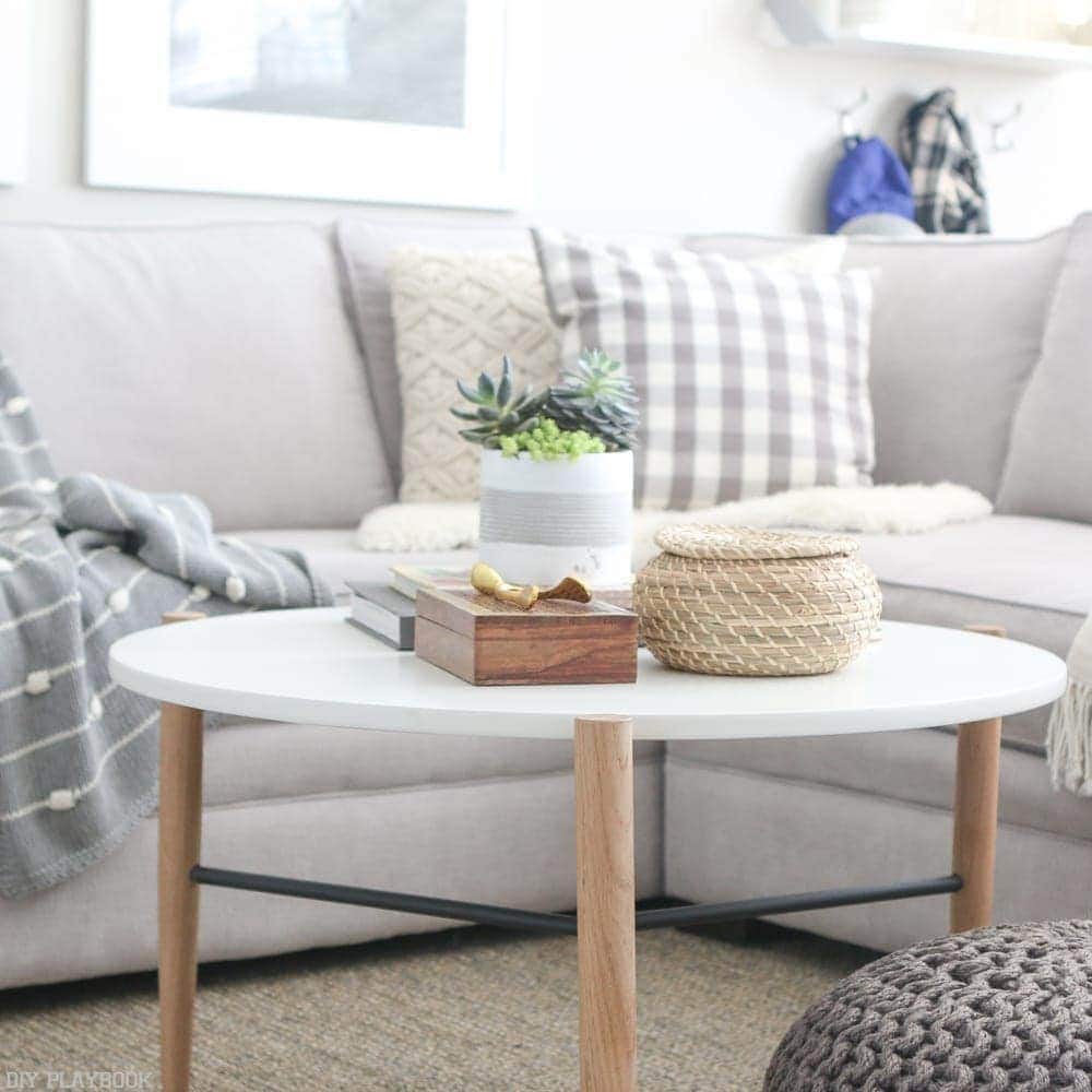 How to Decorate your Dining Room Table for the Everyday