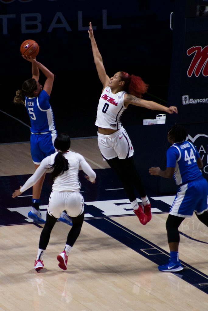 Ole Miss women’s basketball ends losing streak with win against No.14