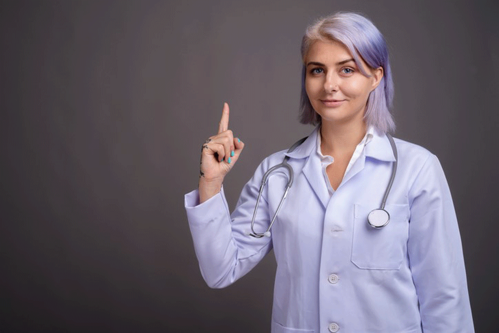 Doctors with colored hair Can docs wear their hair any way they want?