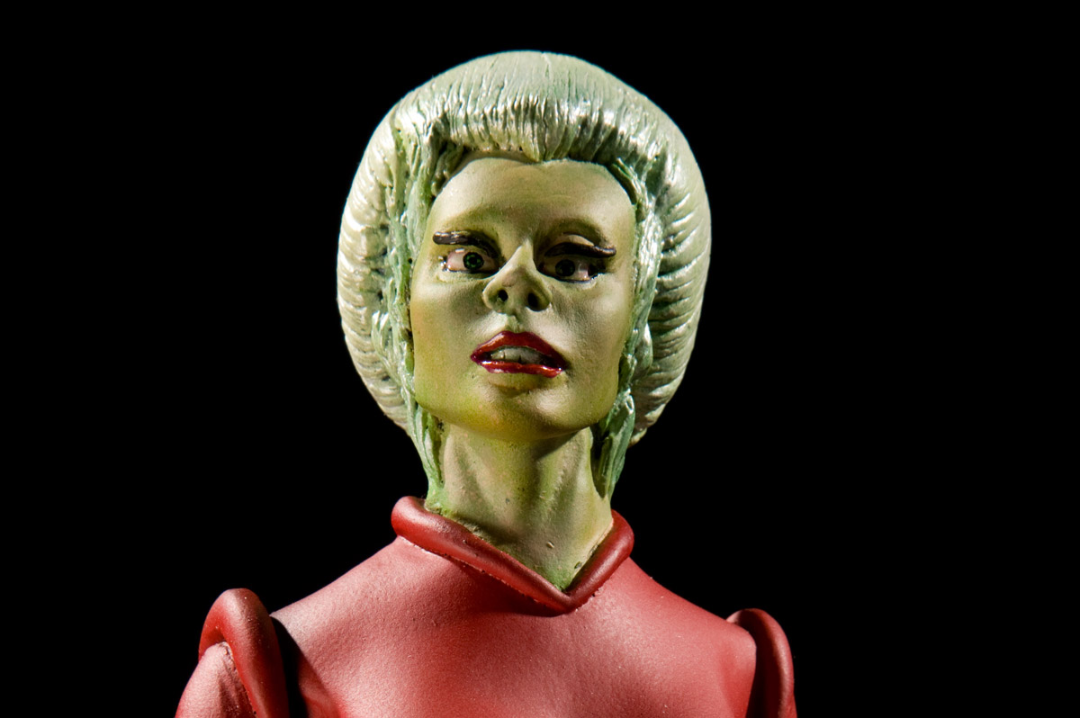 Queen of Blood (1966) The Doctor's Model Mansion