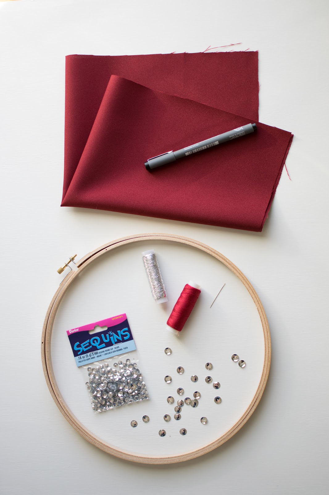 DIY Pillowcase with Overlapping Sequins [Sewing Tutorial] The Doing