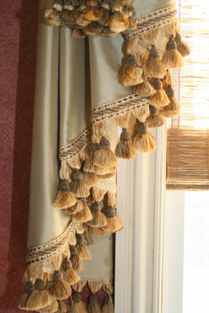 Rules for Hanging Curtains and Shades (Including Roman Shades with