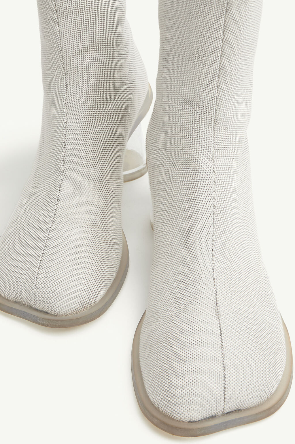 HIGHLIGHTS Neuheiten THE DRESSING ROOM ZUG