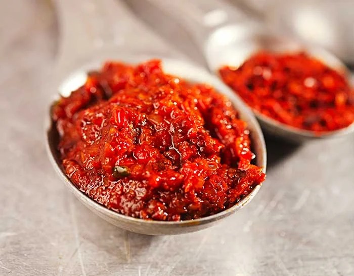 5 Best Gochujang Substitutes [Korean Chili Paste Alternatives] TheEatDown