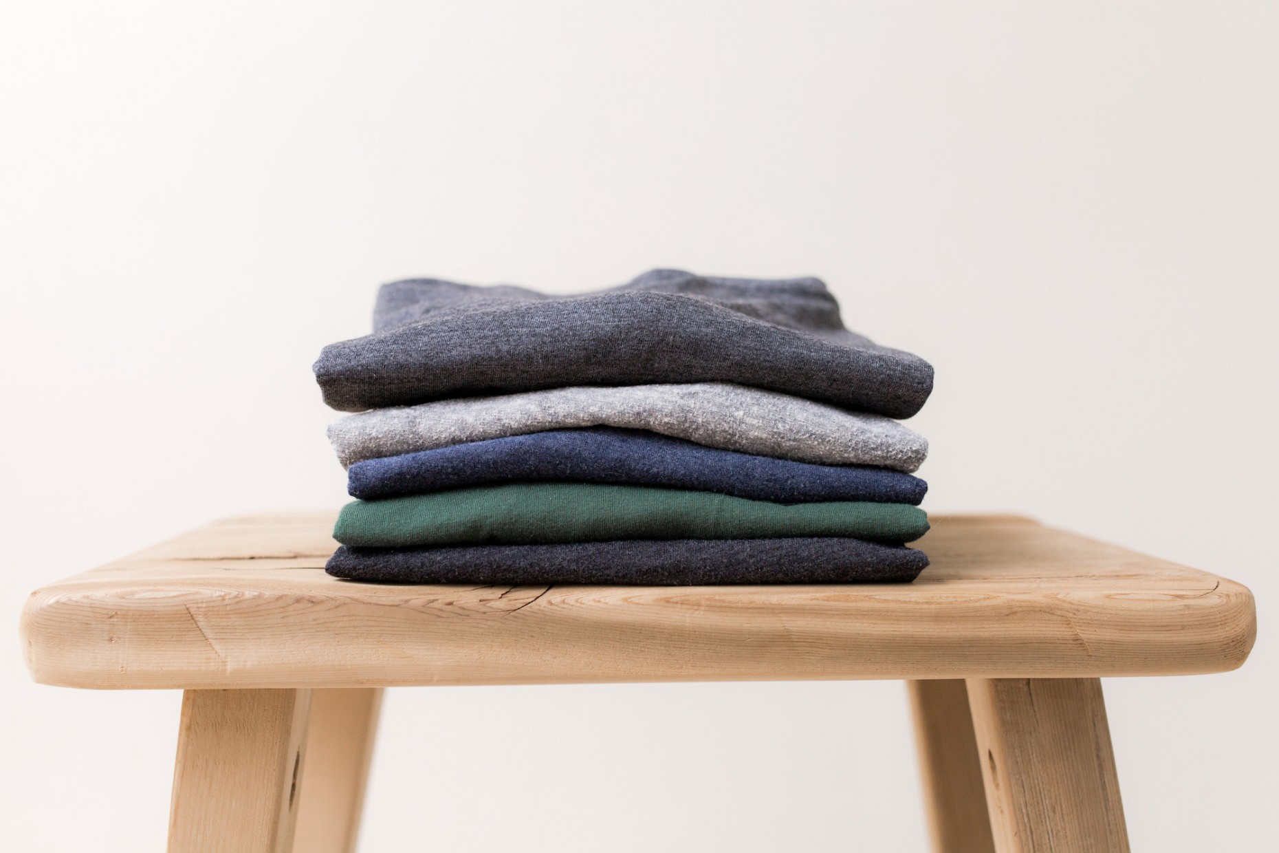 How To Create A Minimalist Wardrobe The Eco Hub