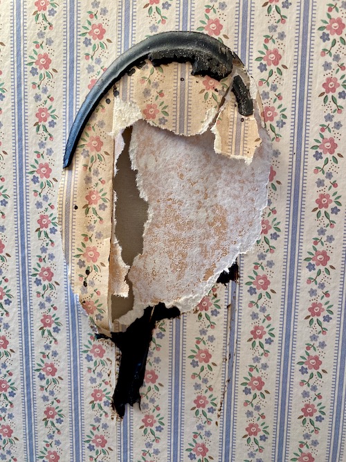 How To Remove a Large Mirror That's Glued to the Wall The Emerging Home