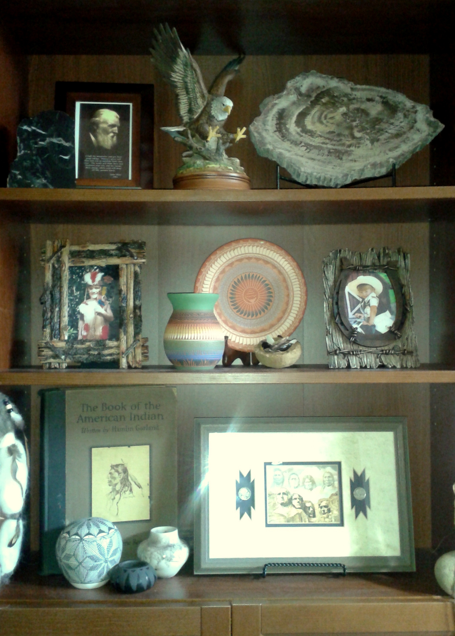 Ideas for decorating with travel souvenirs The Enchanted Manor