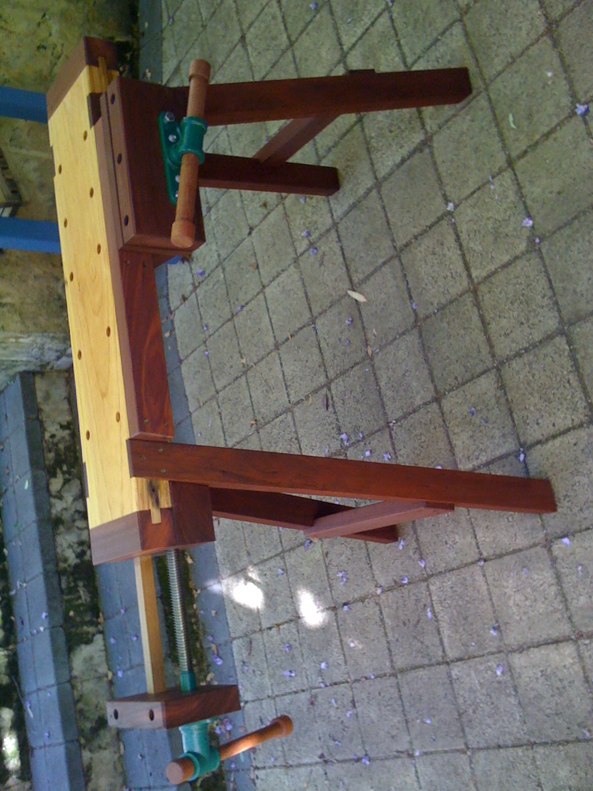 Portable Workbench With Vice