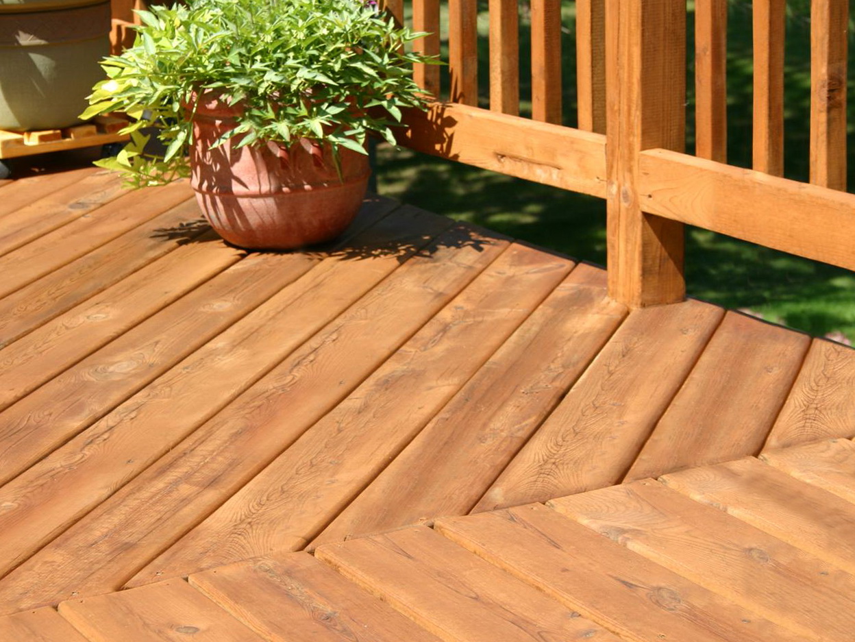 Installing Deck Boards With Invisible Screws