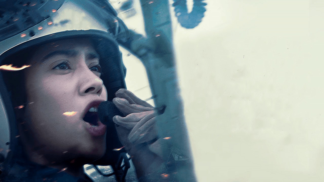 Gunjan Saxena The Kargil Girl Janhvi Kapoor flies high in Netflix