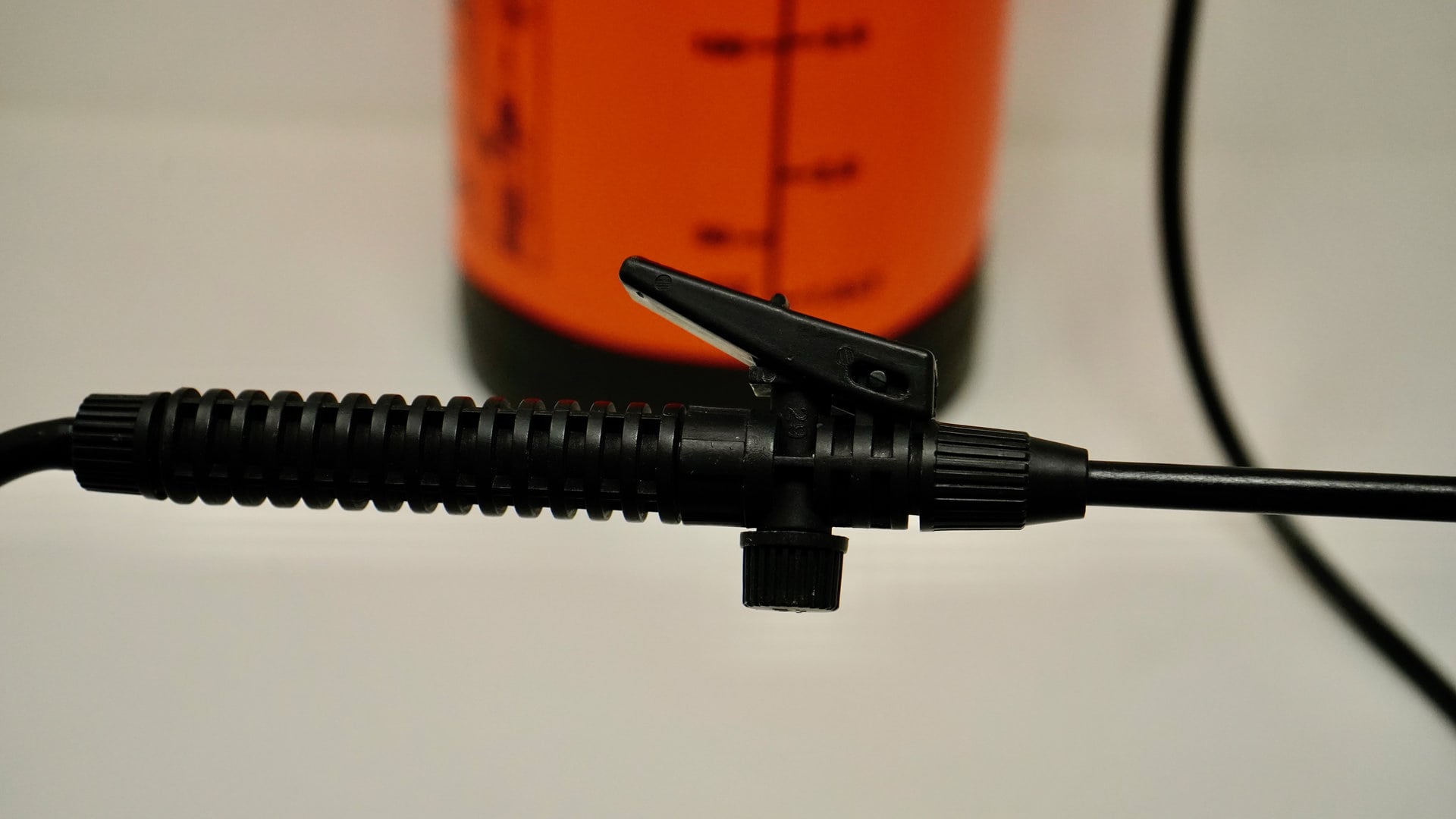 Plant Product Review VIVOSUN Pressure Sprayers 0.8 2 Gallons The