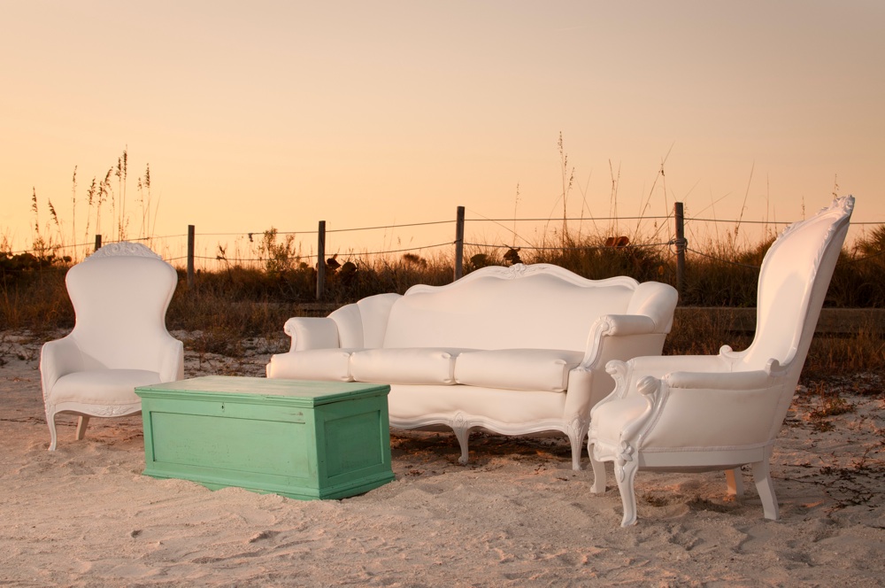 Vintage Furniture For Your Wedding? Every Last Detail