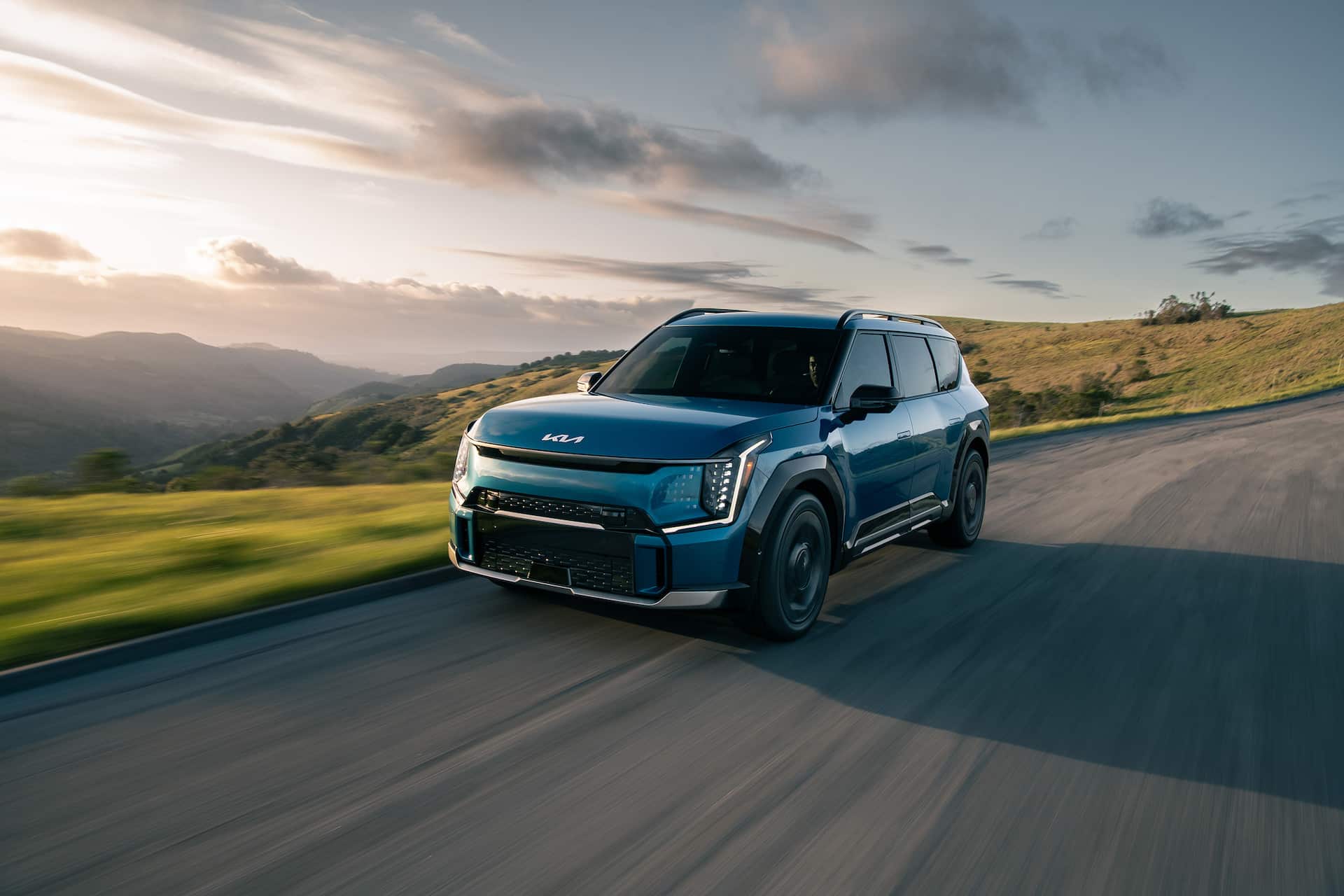 Kia Reveals AllElectric 2024 EV9 SUV at New York International Auto