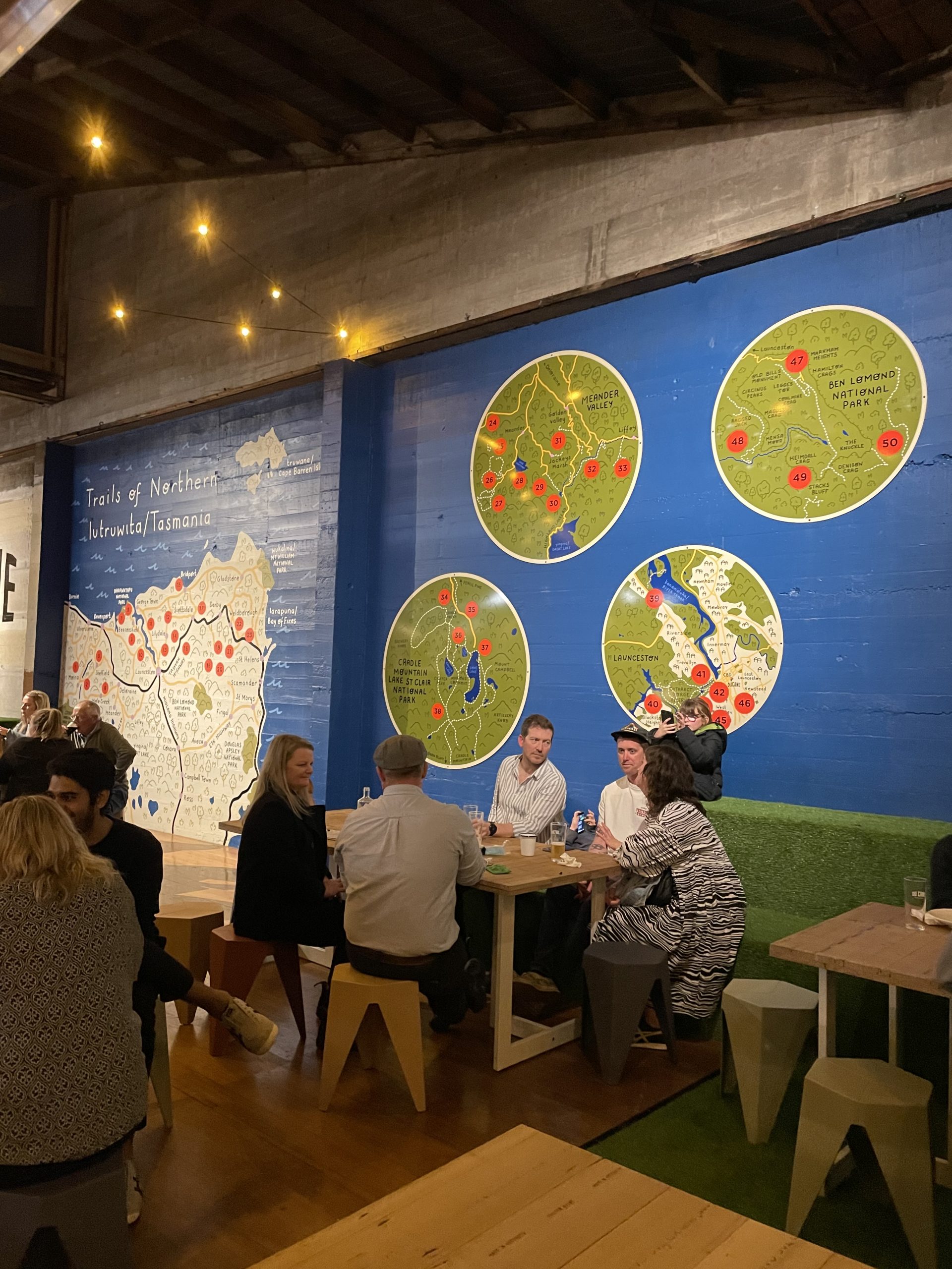 Signwriting Launceston, Du Cane Flying Colours Group Tas