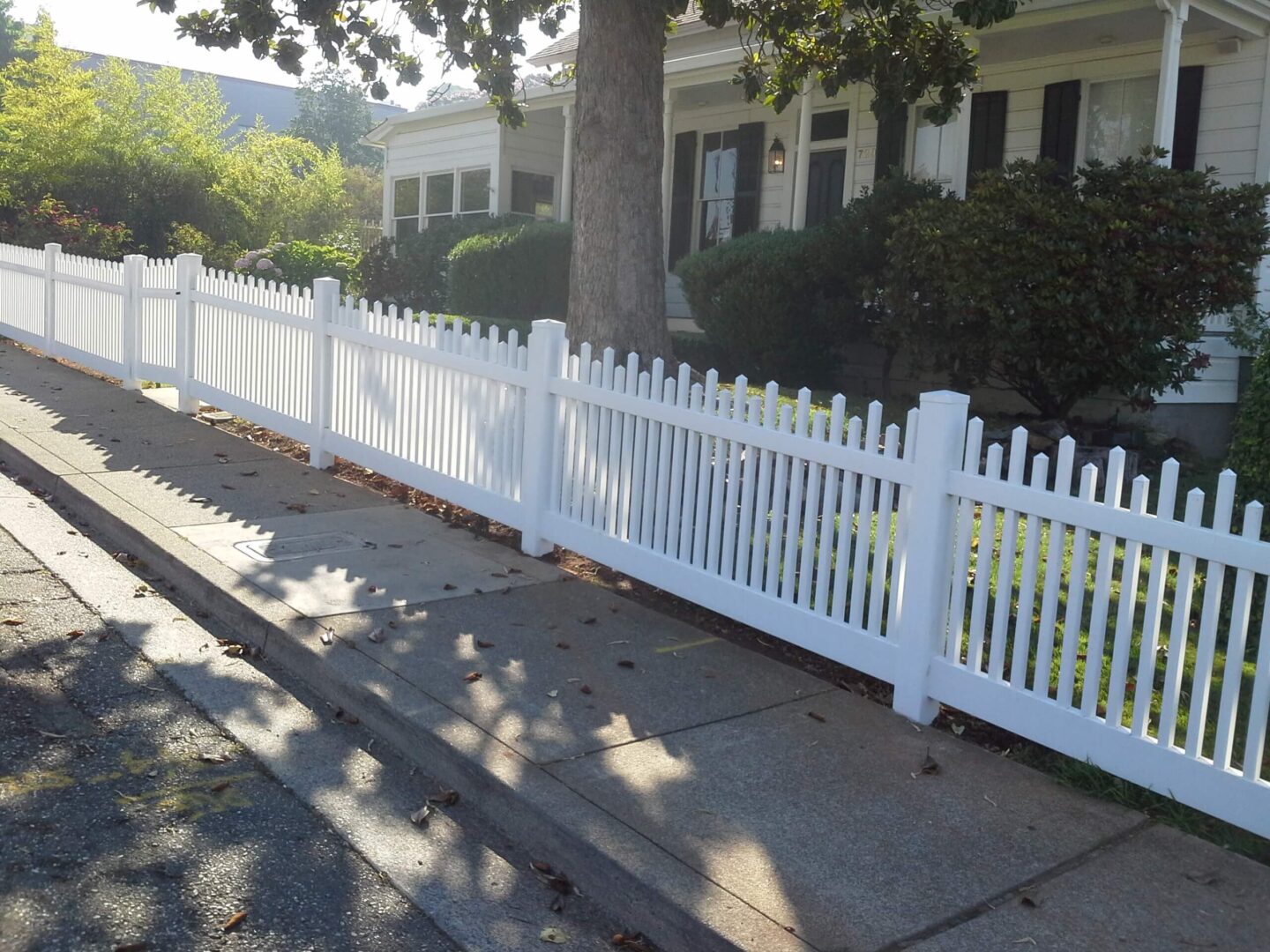Vinyl Fencing in Sacramento CA Fence Connection
