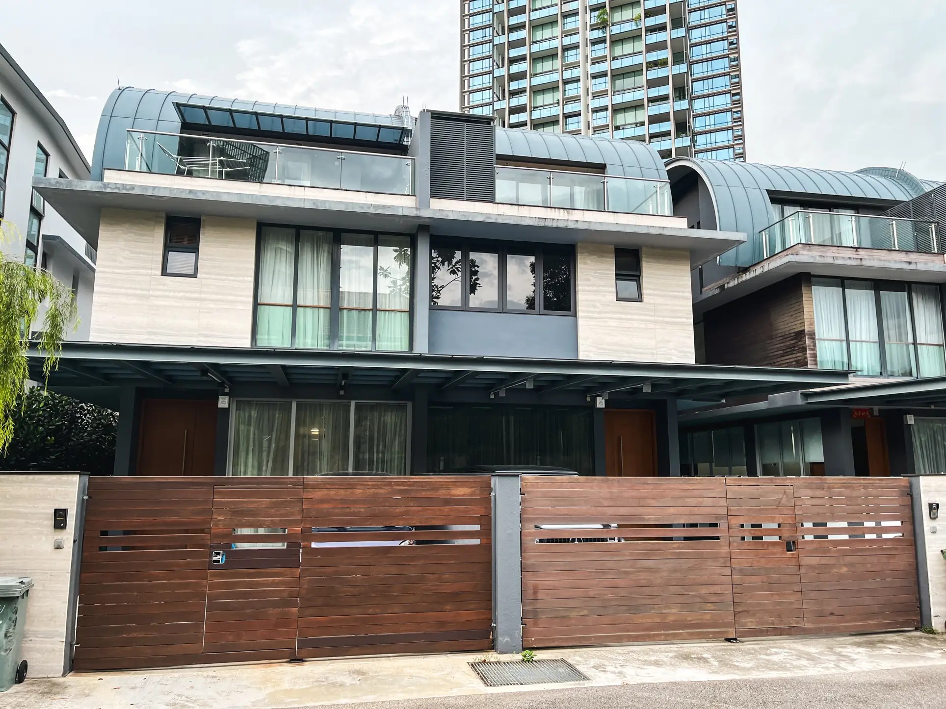 What It’s Like To Live In A Prestigious Landed Estate Near Orchard Touring One Tree Hill With