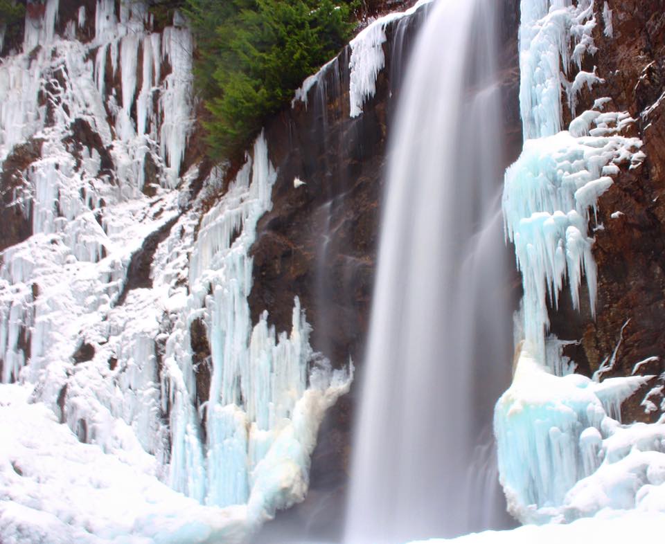 Franklin Falls, WA The Fine Line