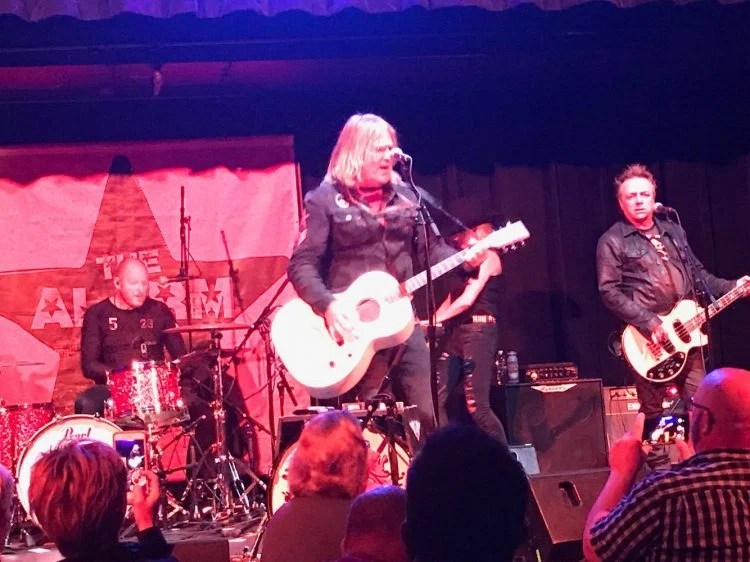 The Alarm USA Tour 2017 [Concert Review] The Fire Note