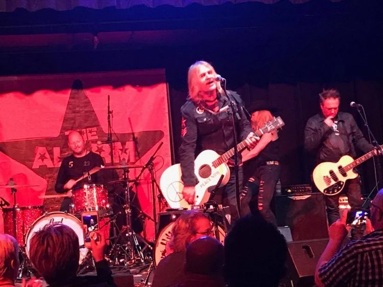The Alarm USA Tour 2017 [Concert Review] The Fire Note