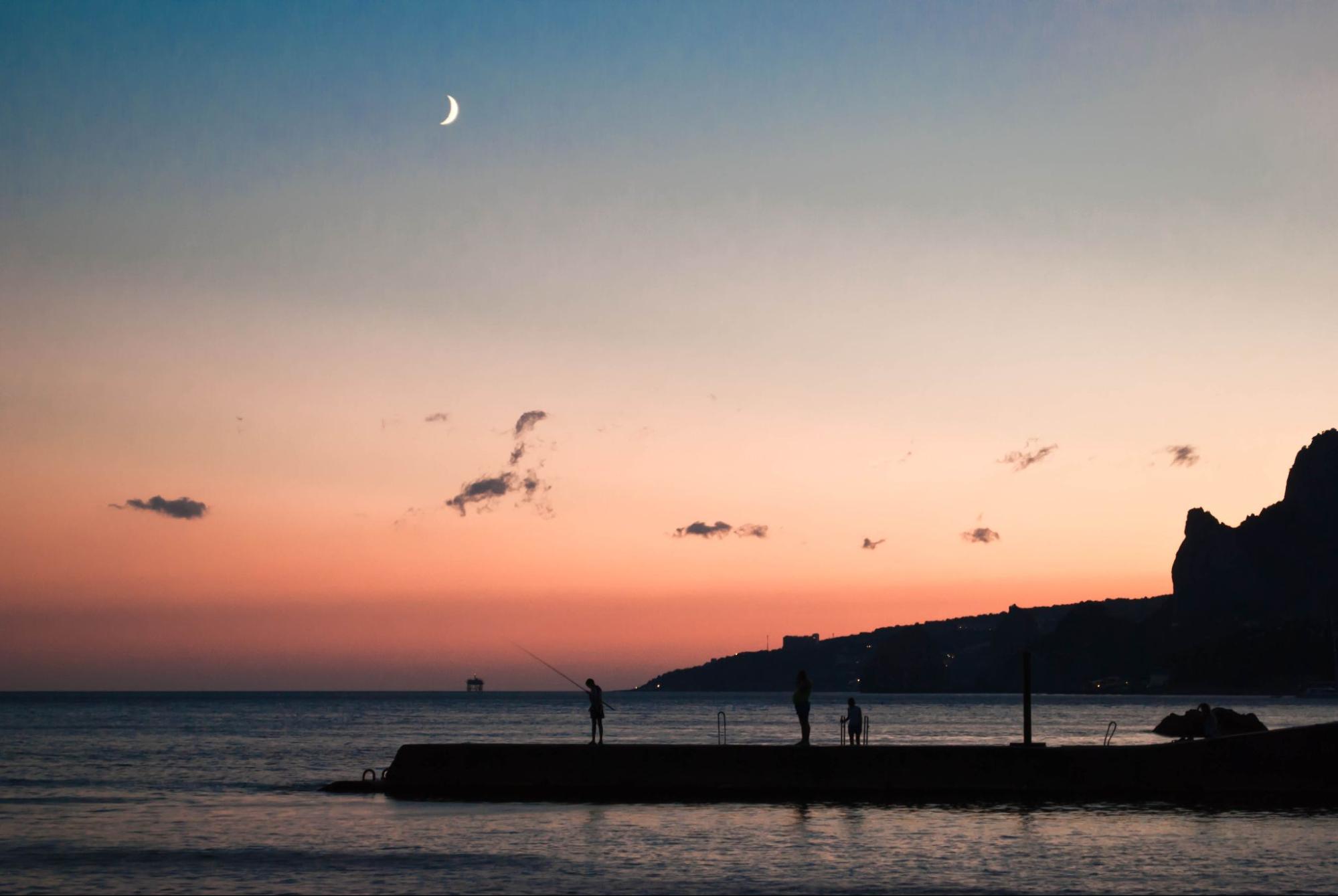 How does the moon affect fishing? The Fishing Essentials