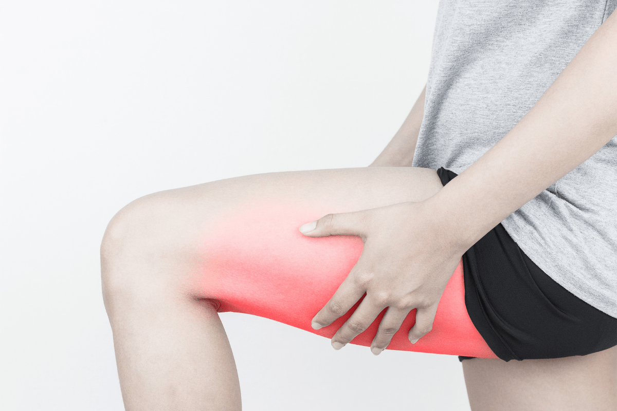 Hamstring Dumbbell Exercises Shape the back of the legs right at home