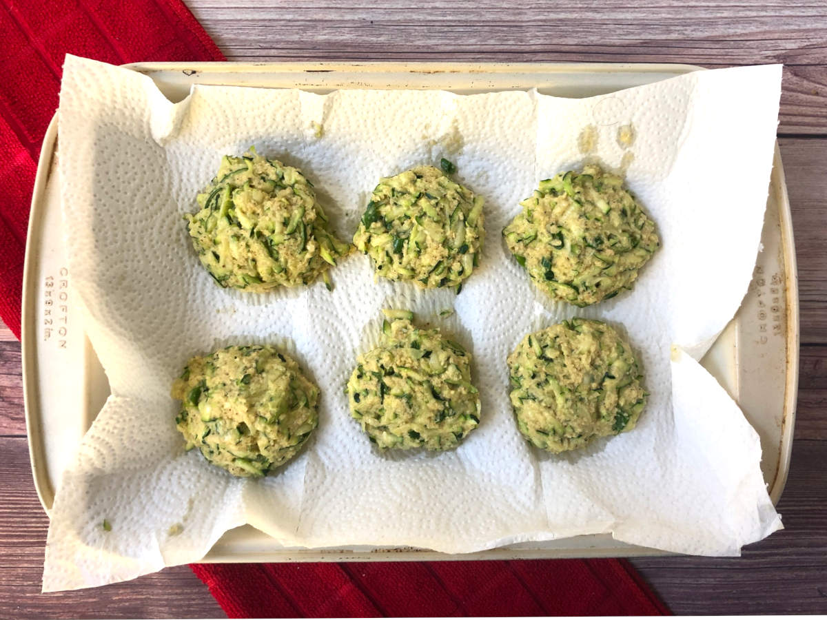 Pan Fried Zucchini Crab Cakes The Flavor Dance