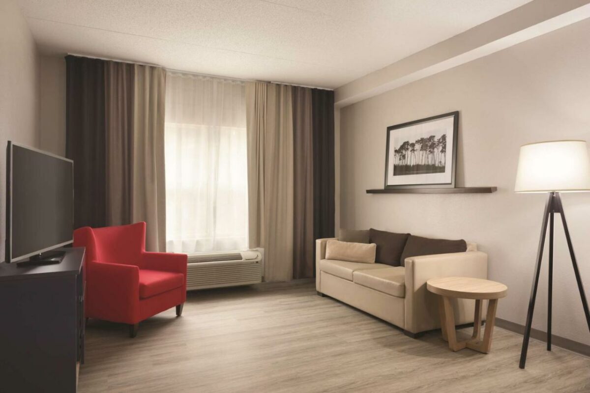 10 Best PetFriendly Hotels & Activities in Chattanooga, TN