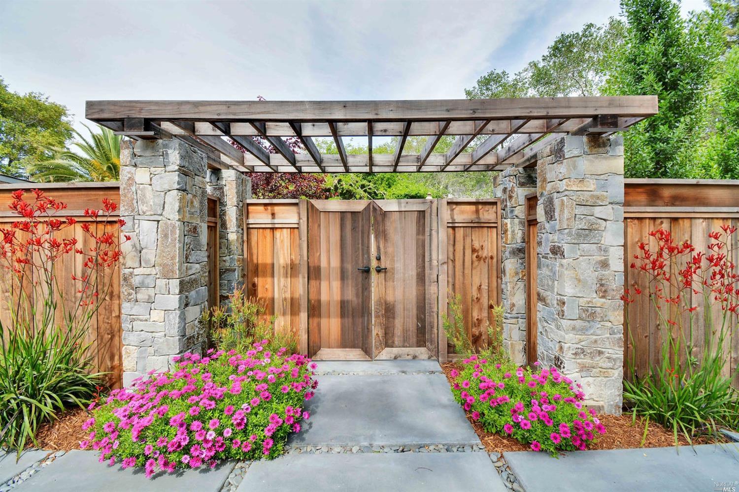 SOLD 310 Redwood Ave Corte Madera 1,650,000 the Front Steps