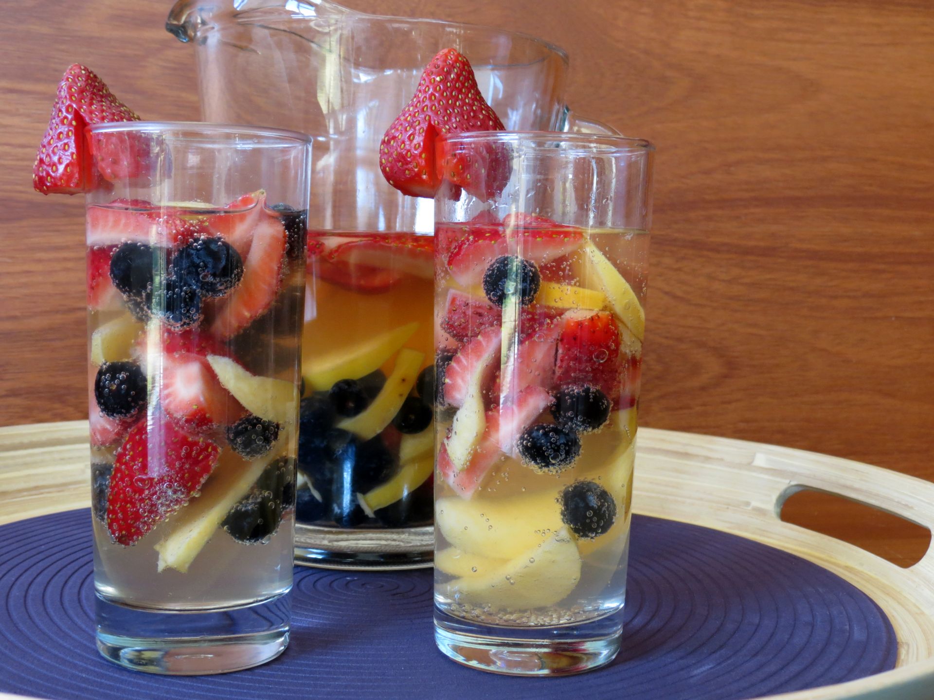 Arriba 34+ imagen receta sangria vino blanco Abzlocal.mx