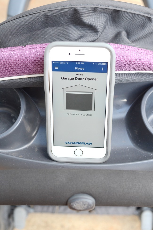 Controlling the garage door with my smartphone
