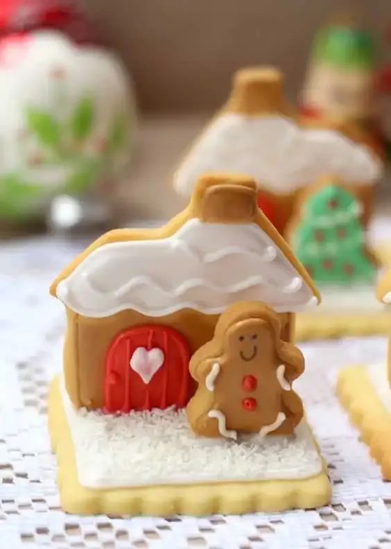 17 Gingerbread House Hacks And Ideas The Funny Beaver
