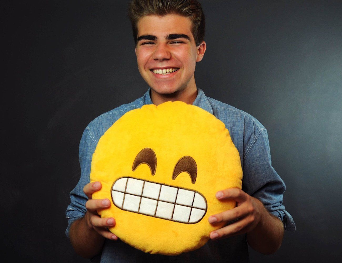 Emoji Pillows Gadget Flow