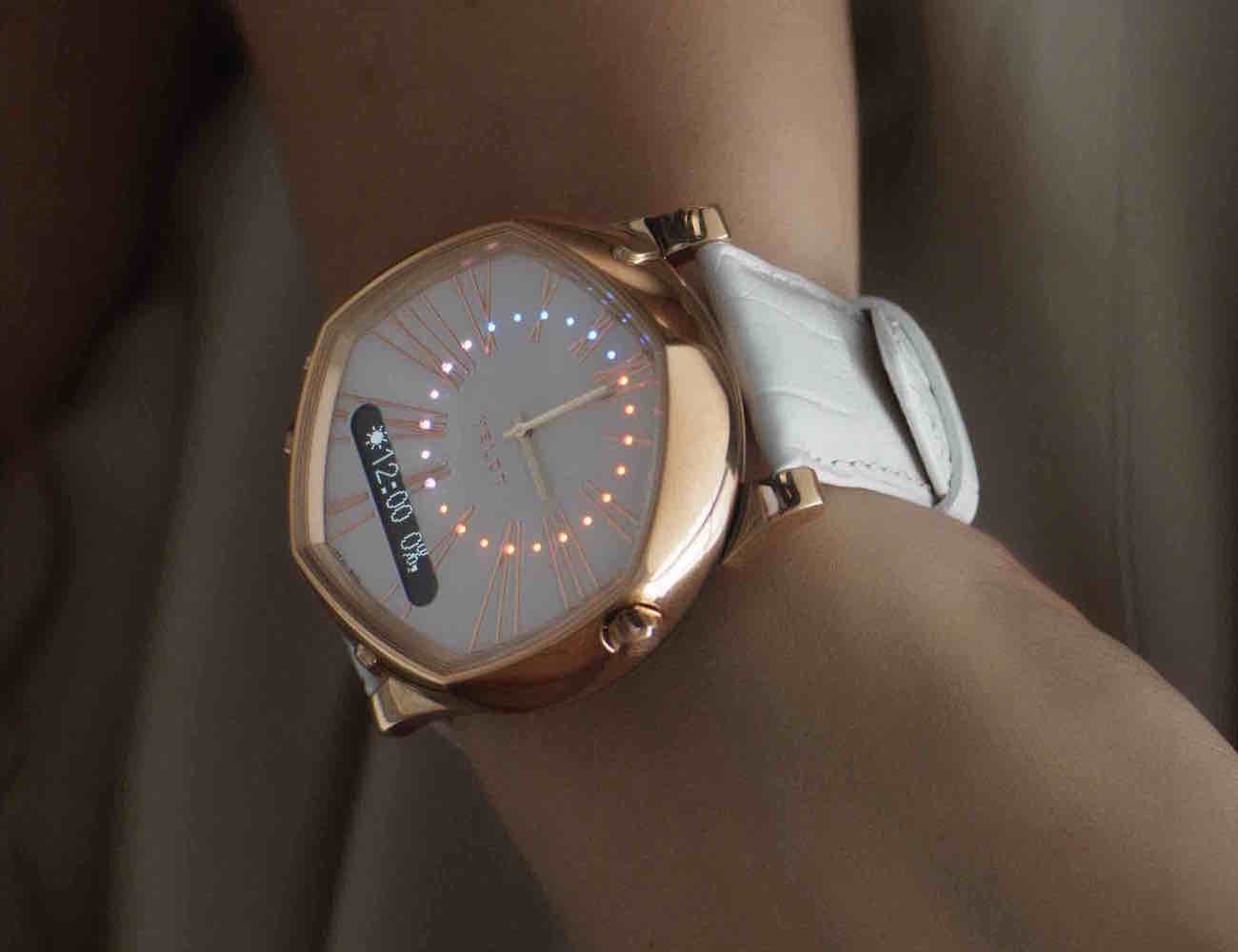 VELDT Luxury Analogue Smart Watch For iOS » Gadget Flow