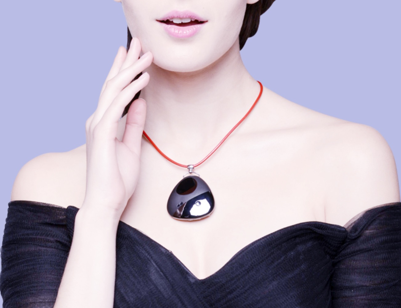 Miragii Custom Designed Smart Necklace with Bluetooth Compatibility