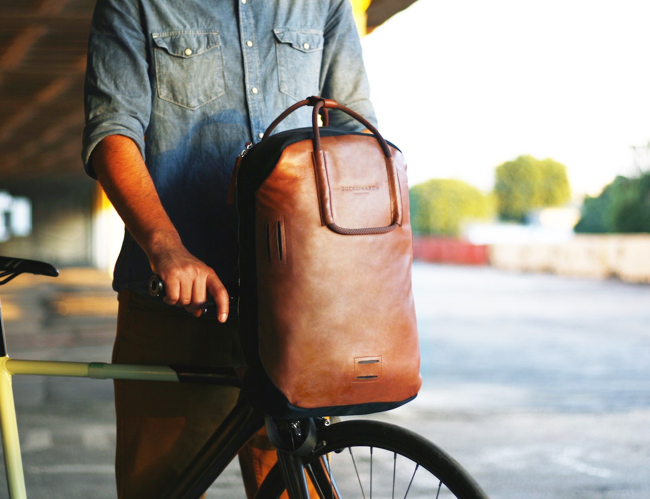 The Elegant Urban Cycling Commuter Backpack » Gadget Flow
